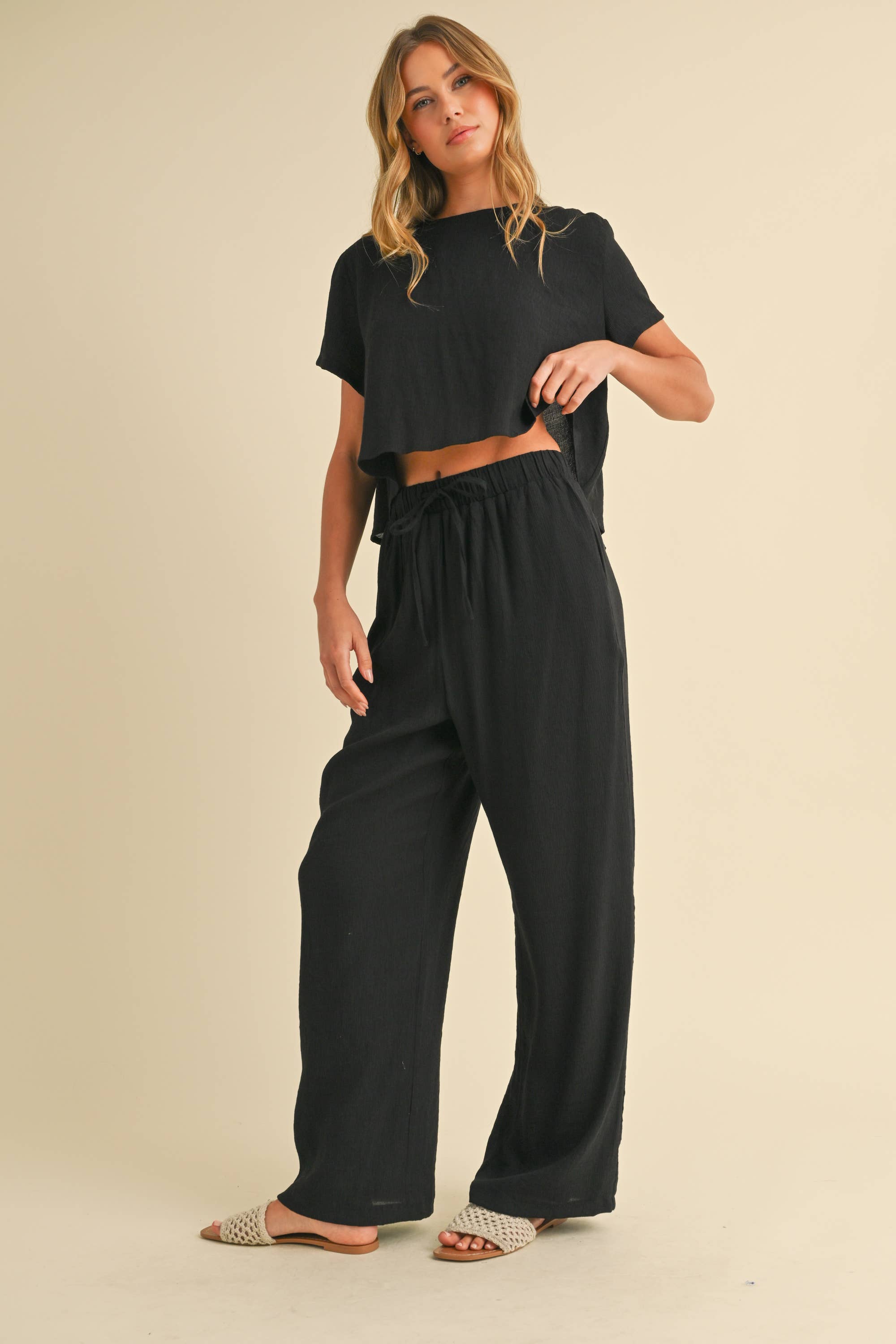 GAUZE SHORT SLEEVE CROP TOP AND STRAIGHT PANTS SET: Beige