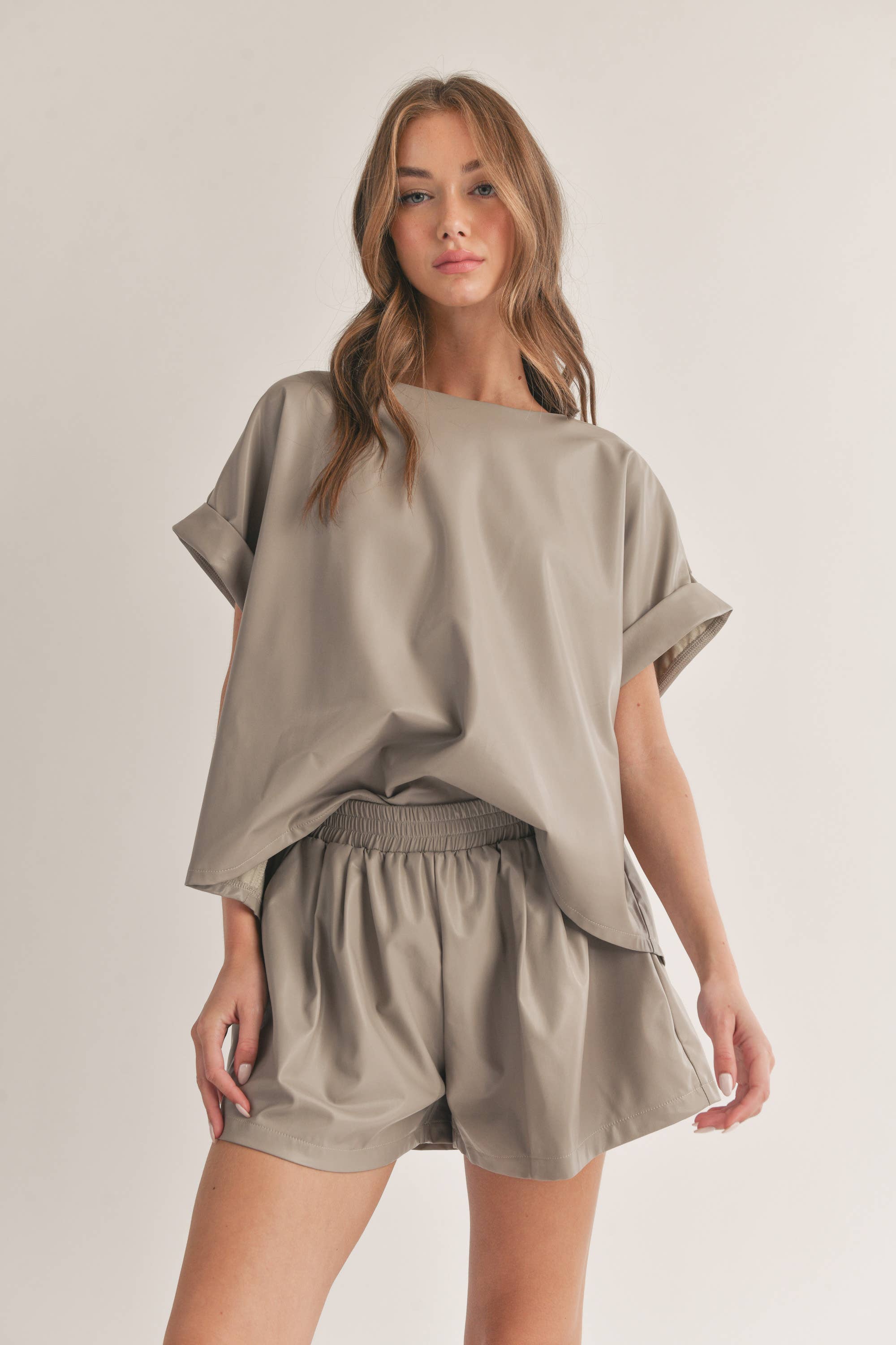 RELAXED FIT TOP AND SHORTS(W/ POCKET) TWO PIECE SET : TAUPE
