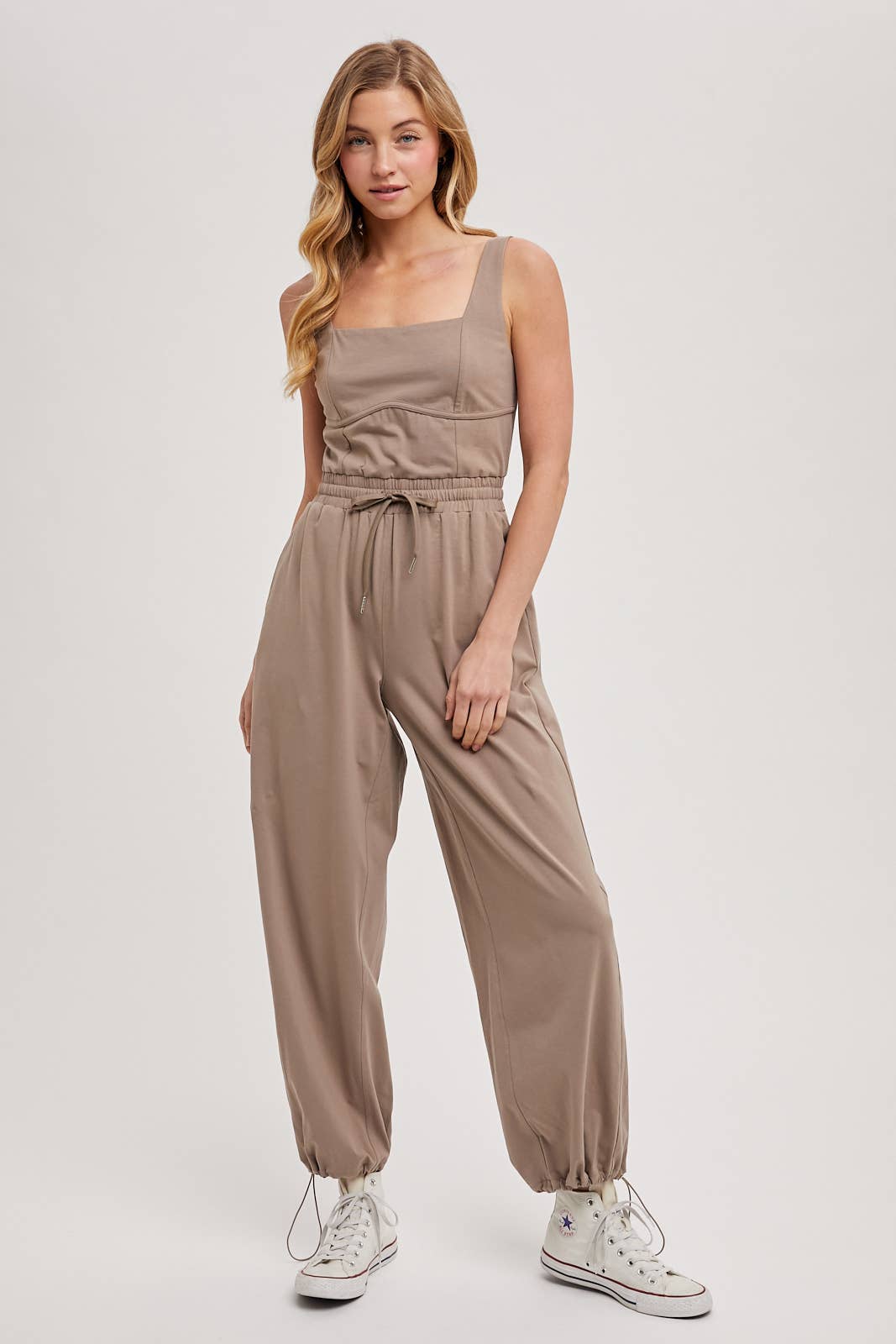SLEEVELESS SQUARE NECK KNIT JUMPSUIT: MUSHROOM