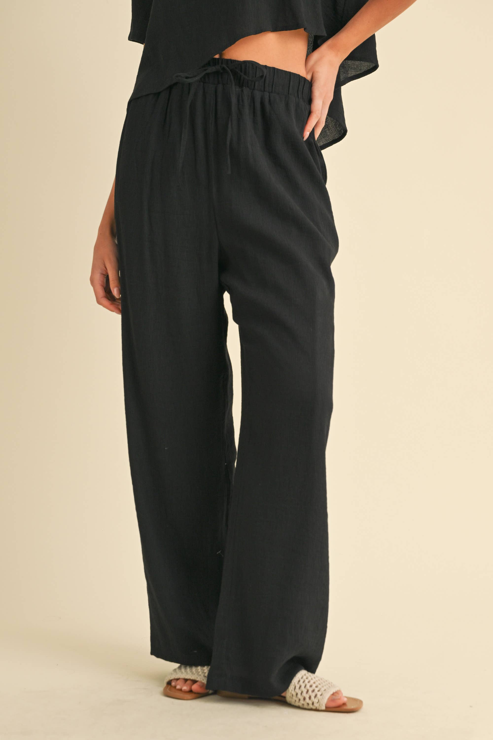 GAUZE SHORT SLEEVE CROP TOP AND STRAIGHT PANTS SET: Beige