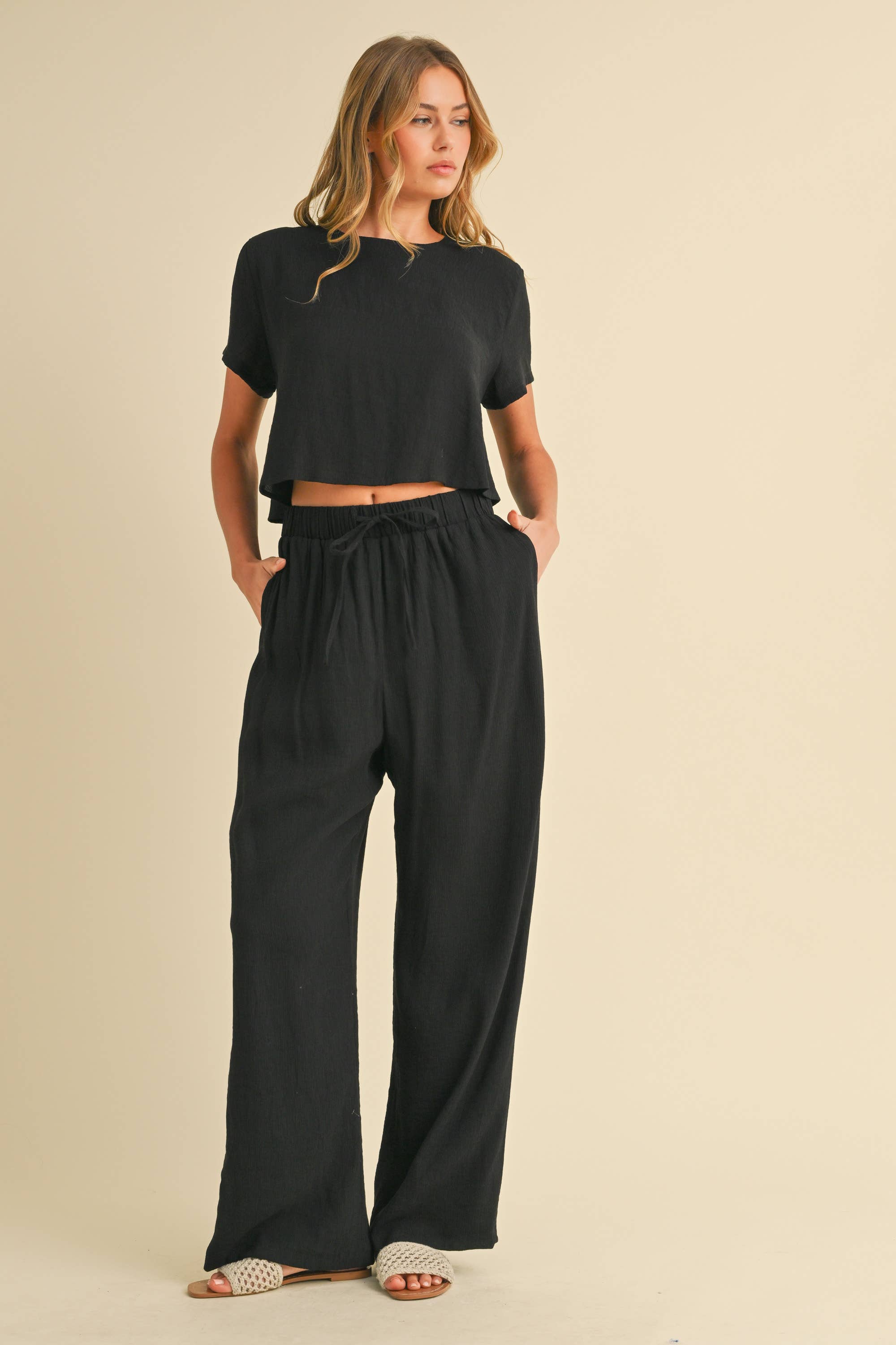 GAUZE SHORT SLEEVE CROP TOP AND STRAIGHT PANTS SET: Beige