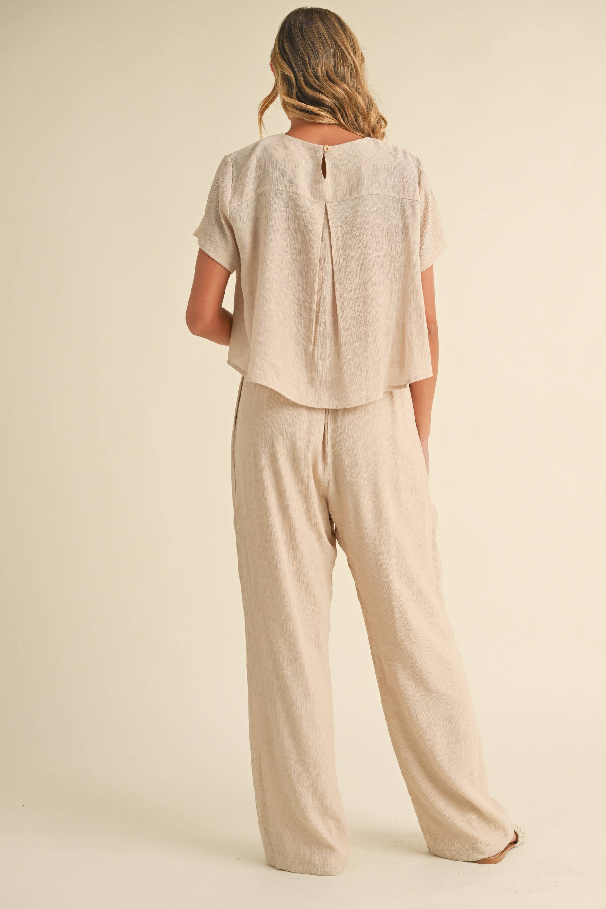 GAUZE SHORT SLEEVE CROP TOP AND STRAIGHT PANTS SET: Beige