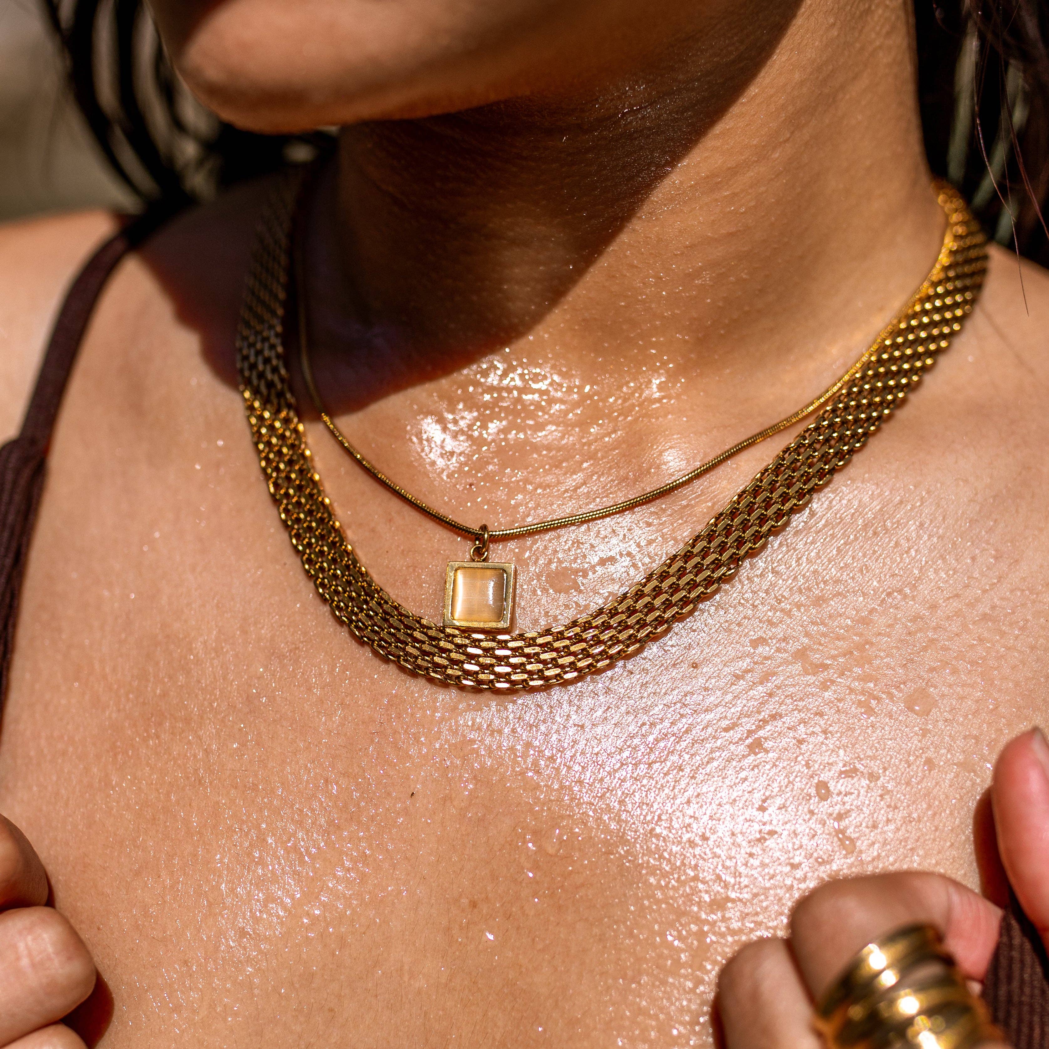 Grounded Necklace: Gold