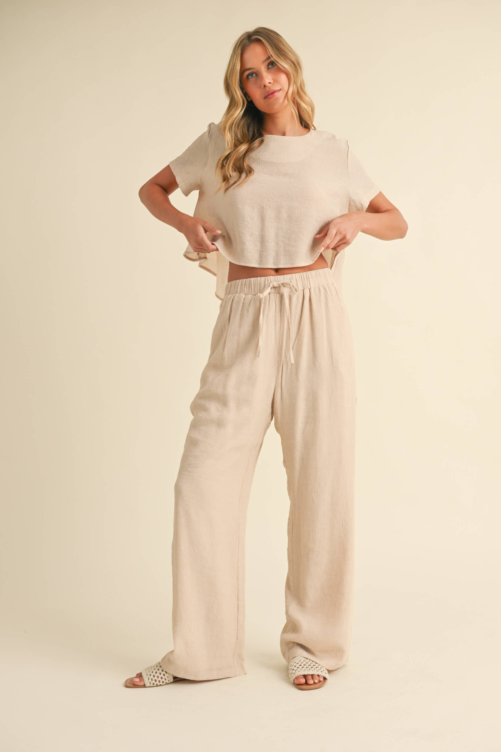 GAUZE SHORT SLEEVE CROP TOP AND STRAIGHT PANTS SET: Beige