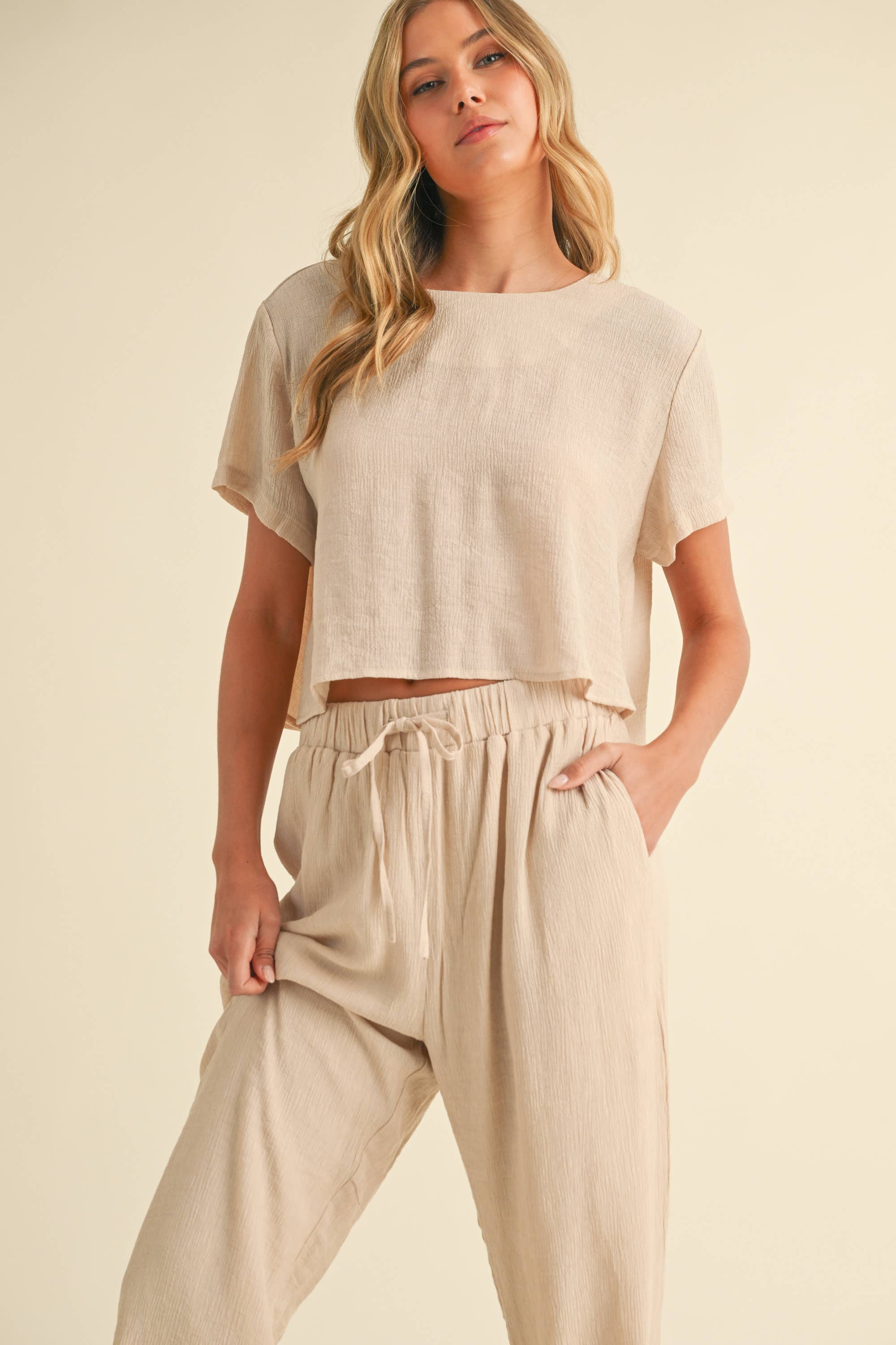 GAUZE SHORT SLEEVE CROP TOP AND STRAIGHT PANTS SET: Beige