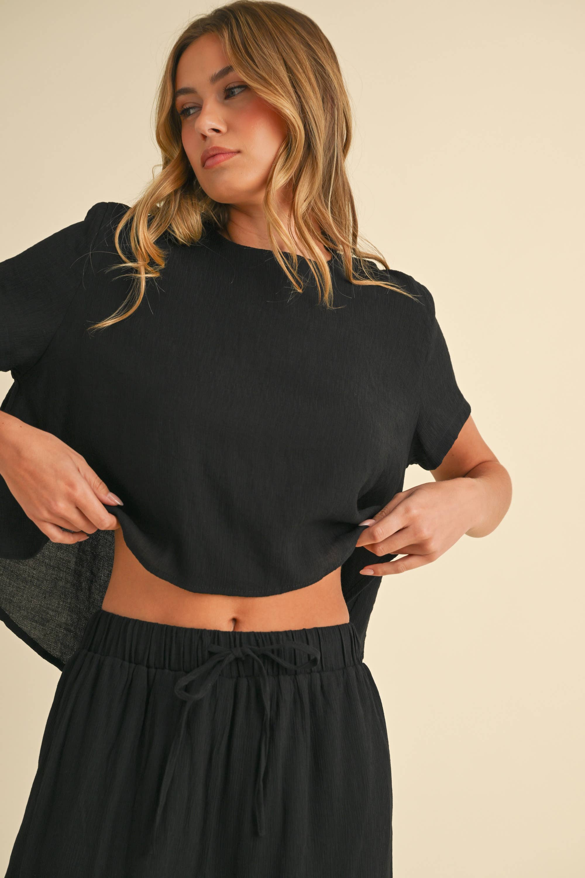 GAUZE SHORT SLEEVE CROP TOP AND STRAIGHT PANTS SET: Beige