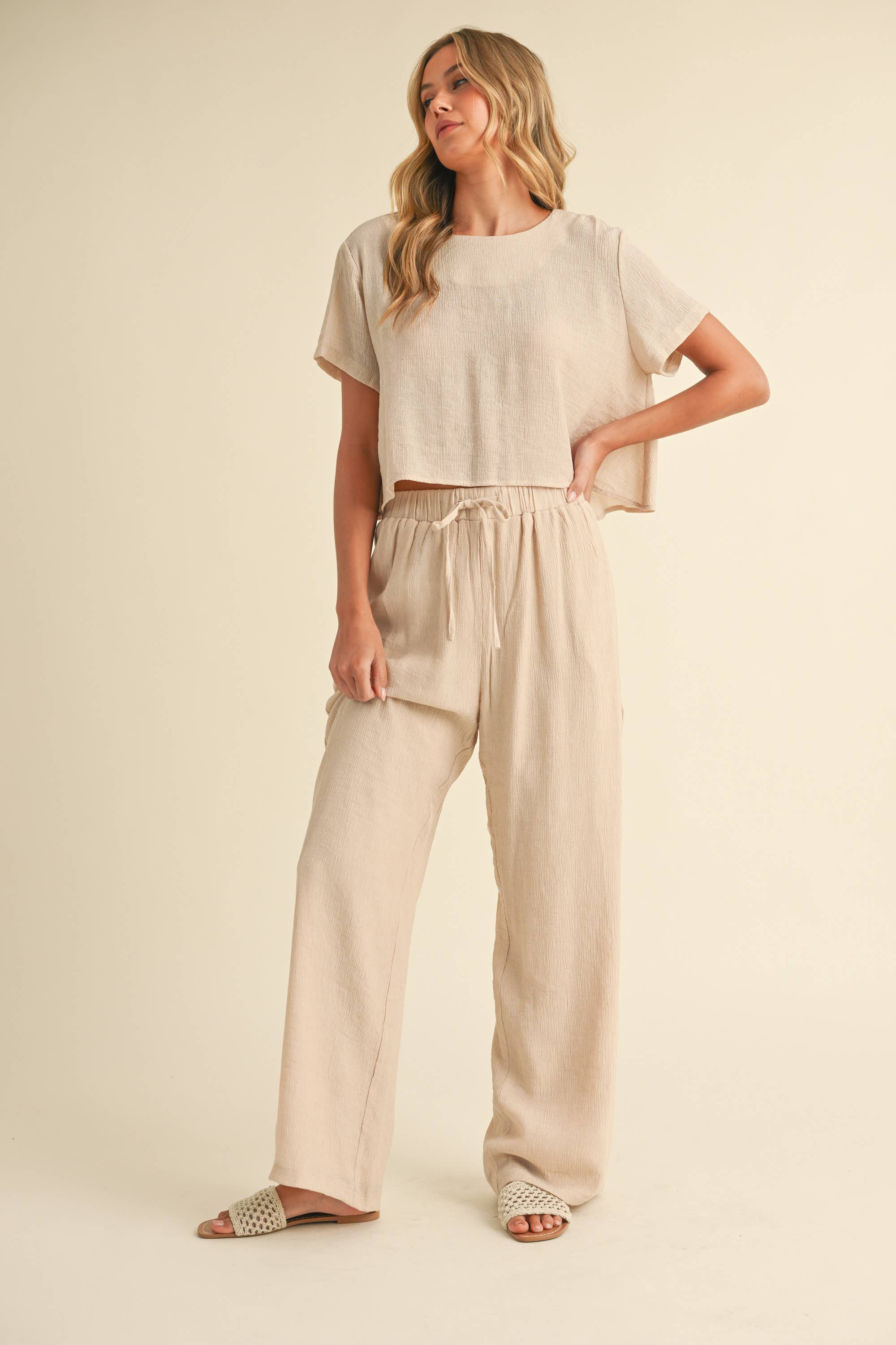 GAUZE SHORT SLEEVE CROP TOP AND STRAIGHT PANTS SET: Beige