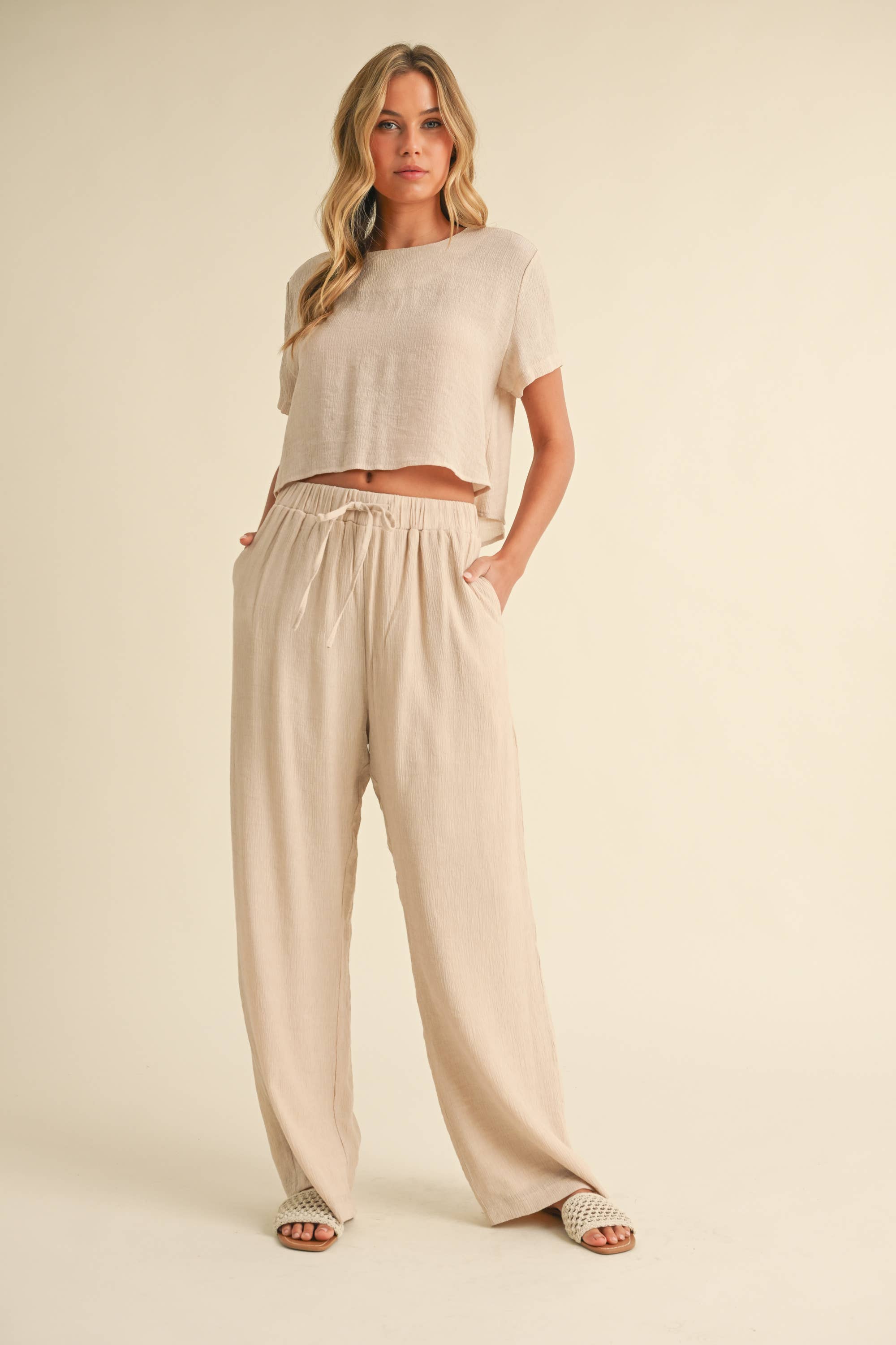 GAUZE SHORT SLEEVE CROP TOP AND STRAIGHT PANTS SET: Beige