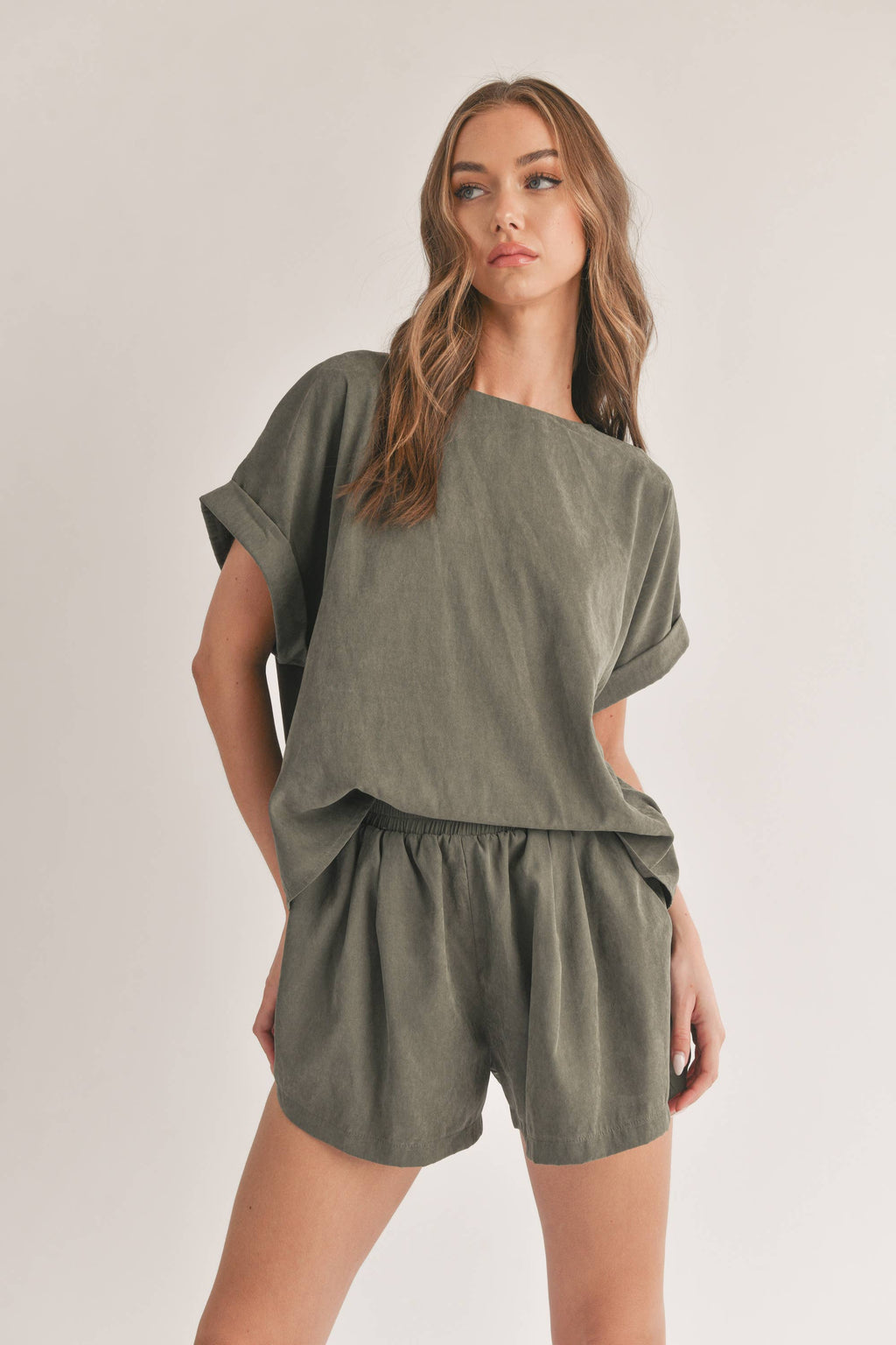RELAXED FIT TOP AND SHORTS(W/ POCKET) TWO PIECE SET : OLIVE