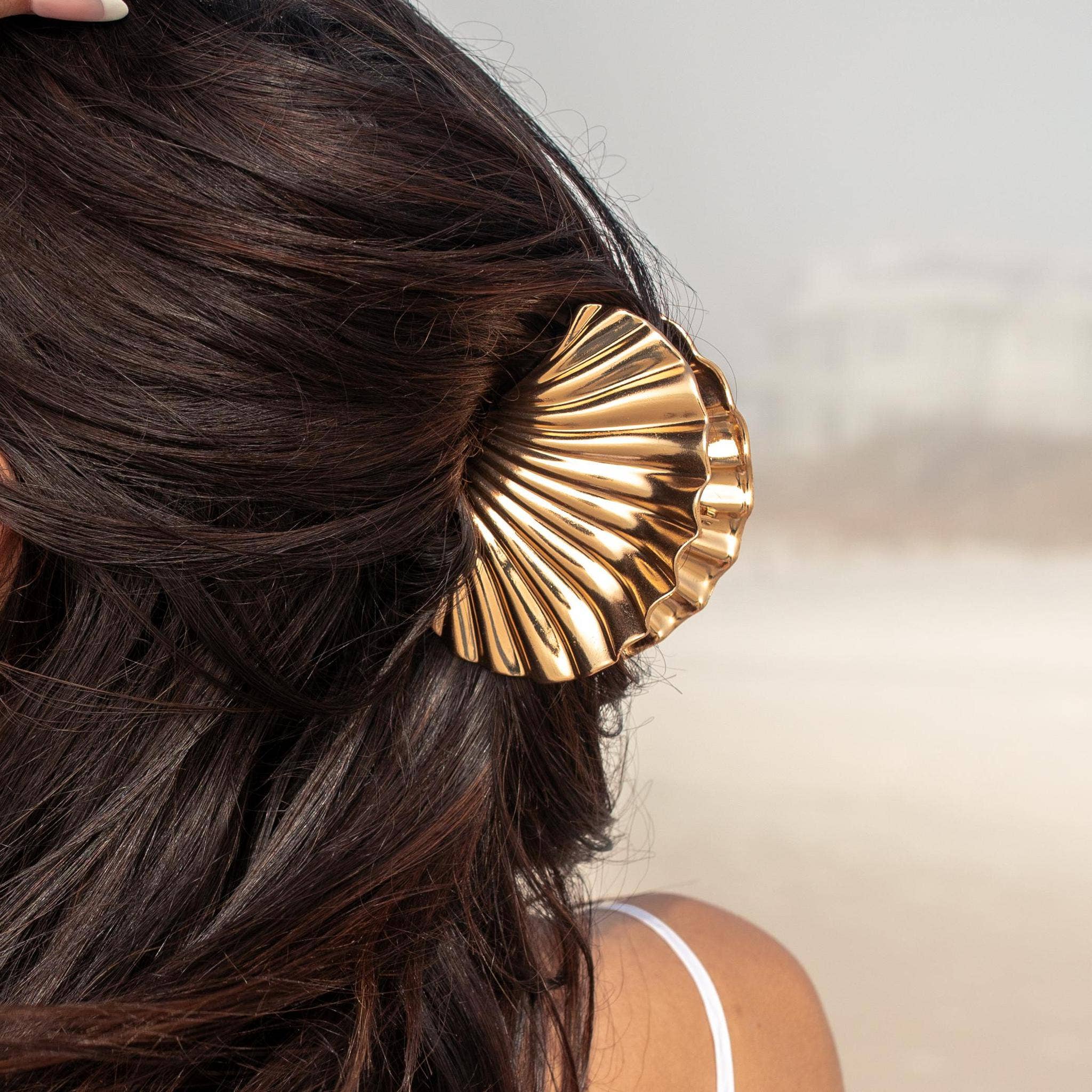 Marella Hairclip- LARGE GOLD: Gold