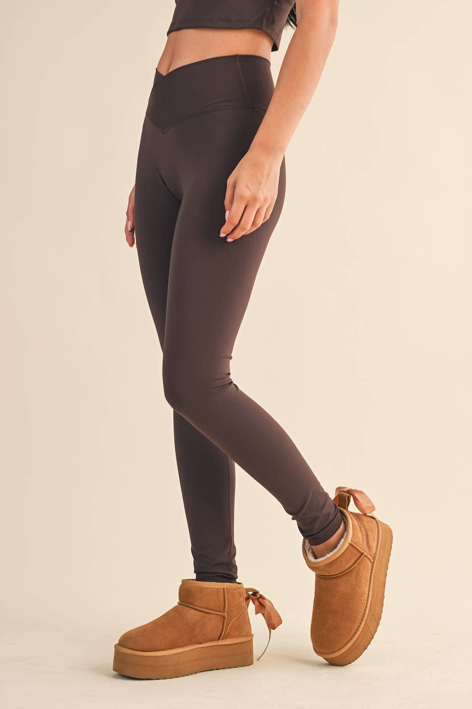 High Waist Crossover Legging: Chocolate